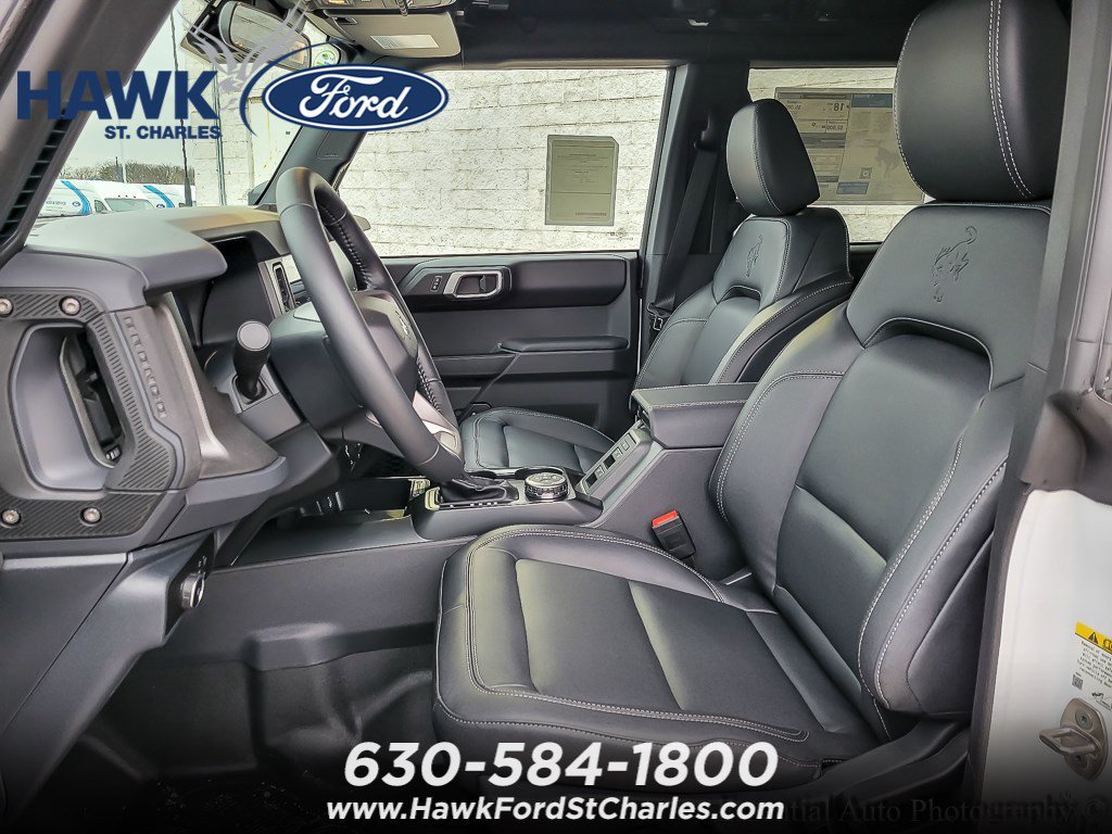 New 2025 Oxford White Ford Badlands® image 8