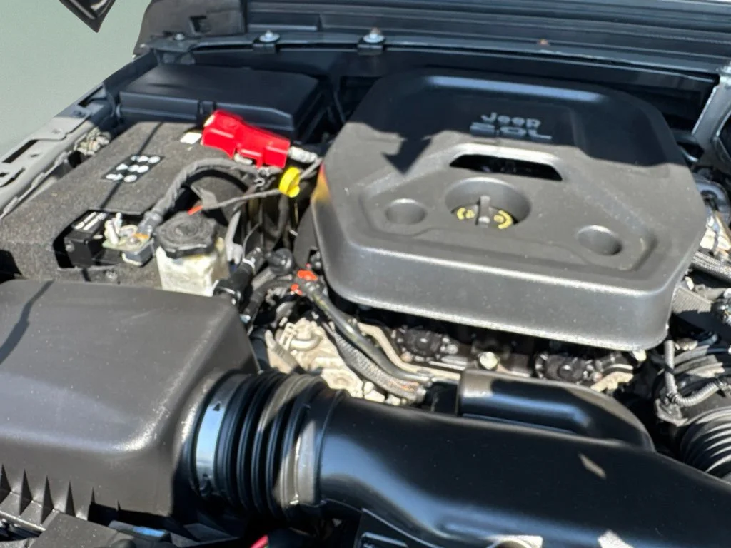 Used 2018 Sting-Gray Clearcoat Jeep Sahara image 41