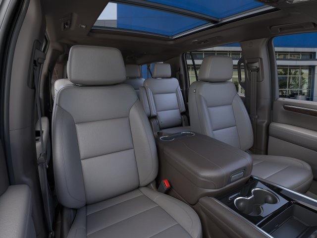 2027 Chevrolet Suburban Z71 - Photo 16