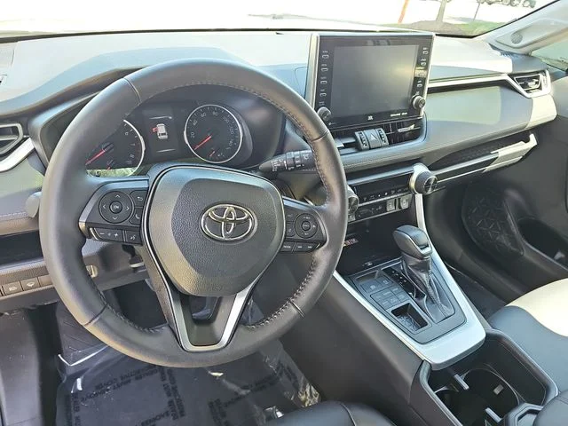 Used 2022 Gray Toyota XLE Premium image 15