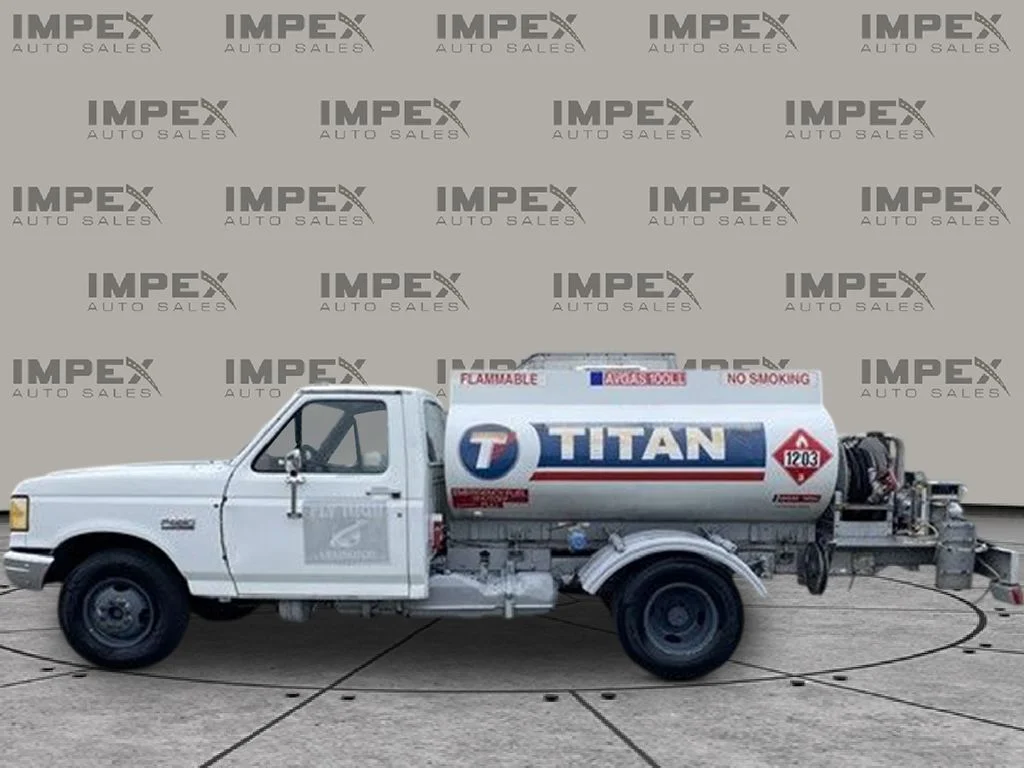 Used 1989 White Ford  image 2
