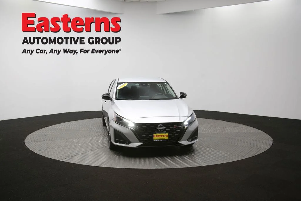 Used 2023 Silver Nissan 2.5 SR image 50