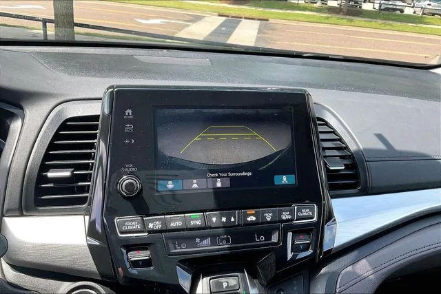 Used 2020 Black Honda EX-L image 19