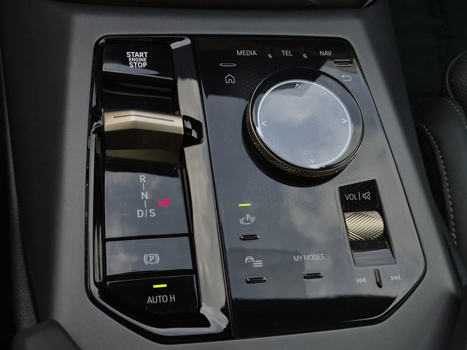 2025 BMW X3 30 - Photo 30