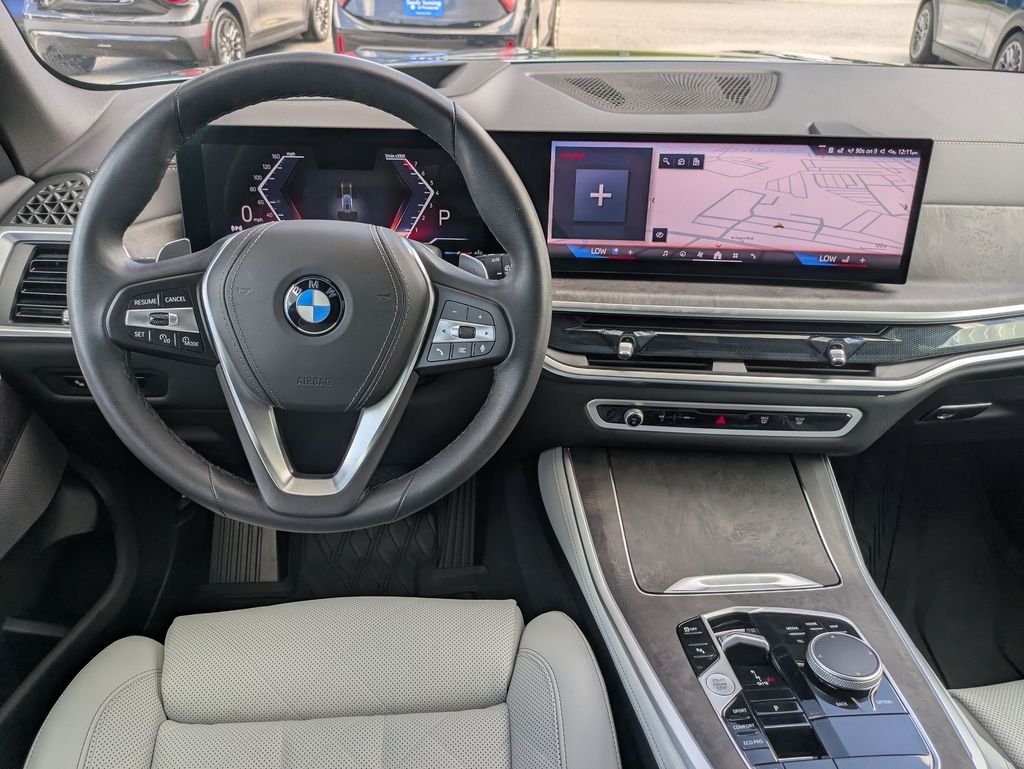 Used 2025 Blue BMW sDrive40i image 18