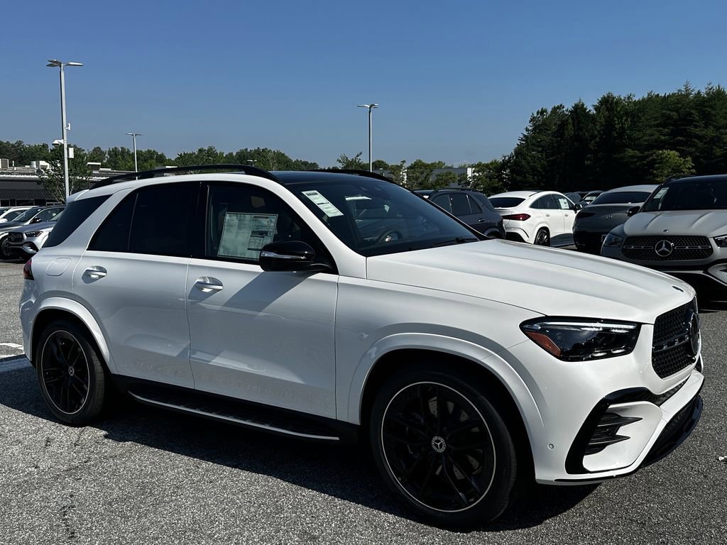 New 2026 MANUFAKTUR Moonlight White Metallic Mercedes-Benz GLE 450 image 2