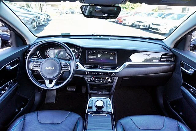 Used 2022 Gray Kia EX Premium image 19