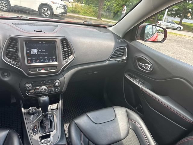 Used 2021 Orange Jeep Trailhawk image 18