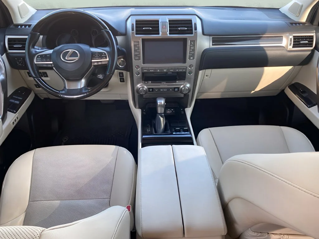 Used 2021  Lexus GX 460 Premium image 12