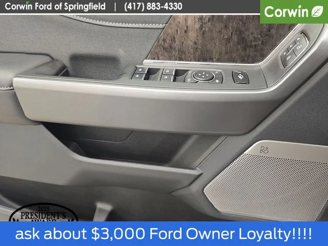 New 2026 Carbonized Gray Metallic Ford F-350® Lariat® image 38