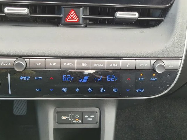 2025 Hyundai IONIQ 5 SE - Photo 19