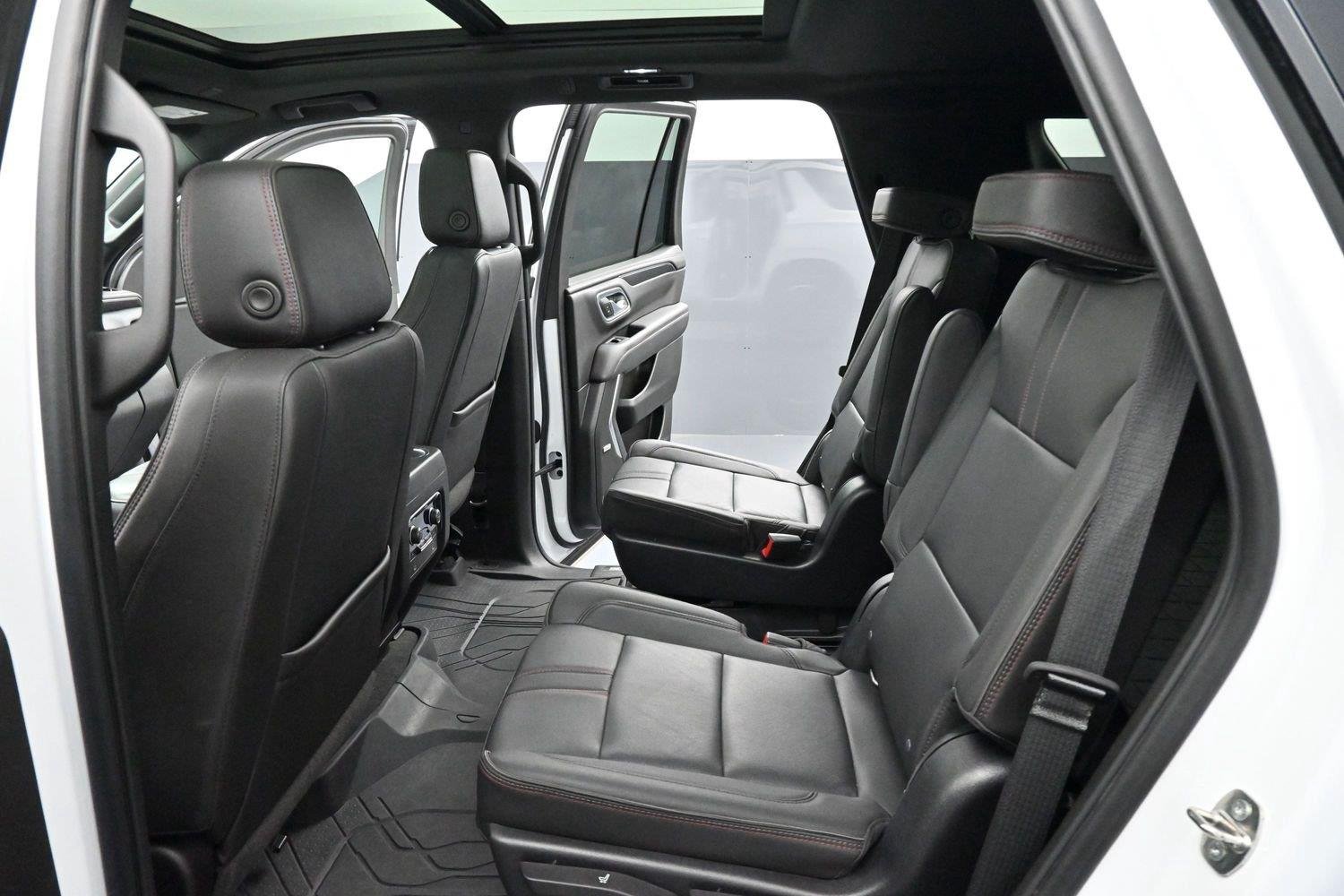 Used 2022 Summit White Chevrolet RST image 30