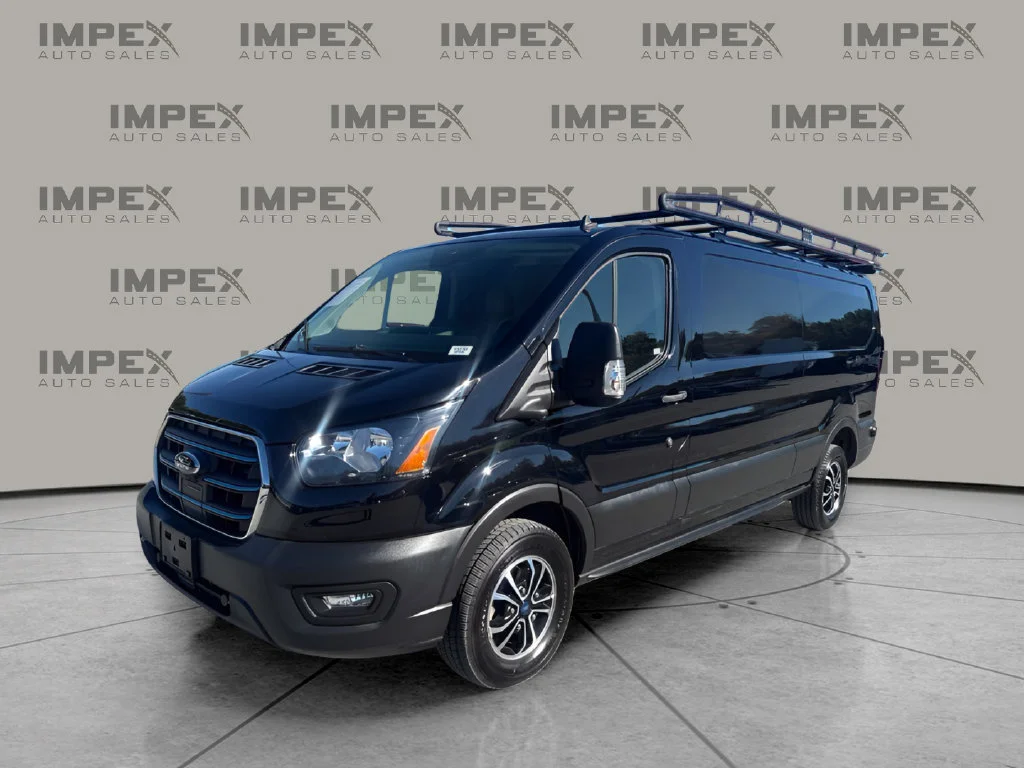 Used 2022 Black Ford Base image 1