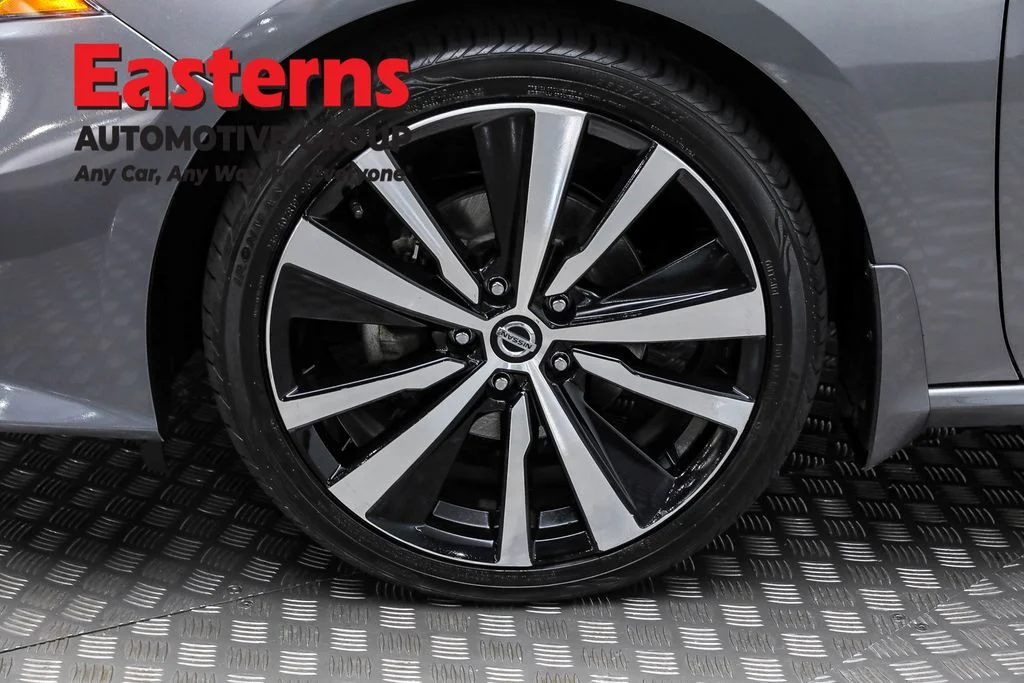 Used 2022 Gray Nissan 2.5 SR image 29