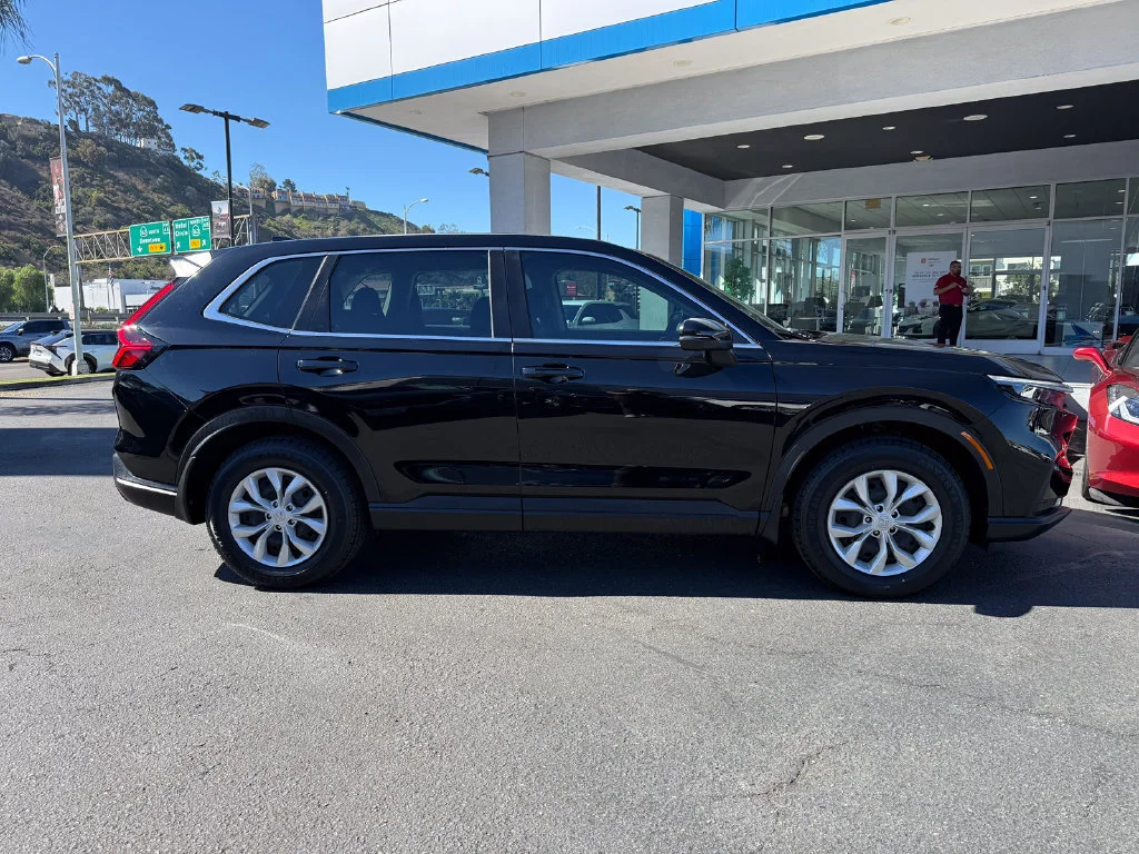 Used 2024  Honda LX image 6