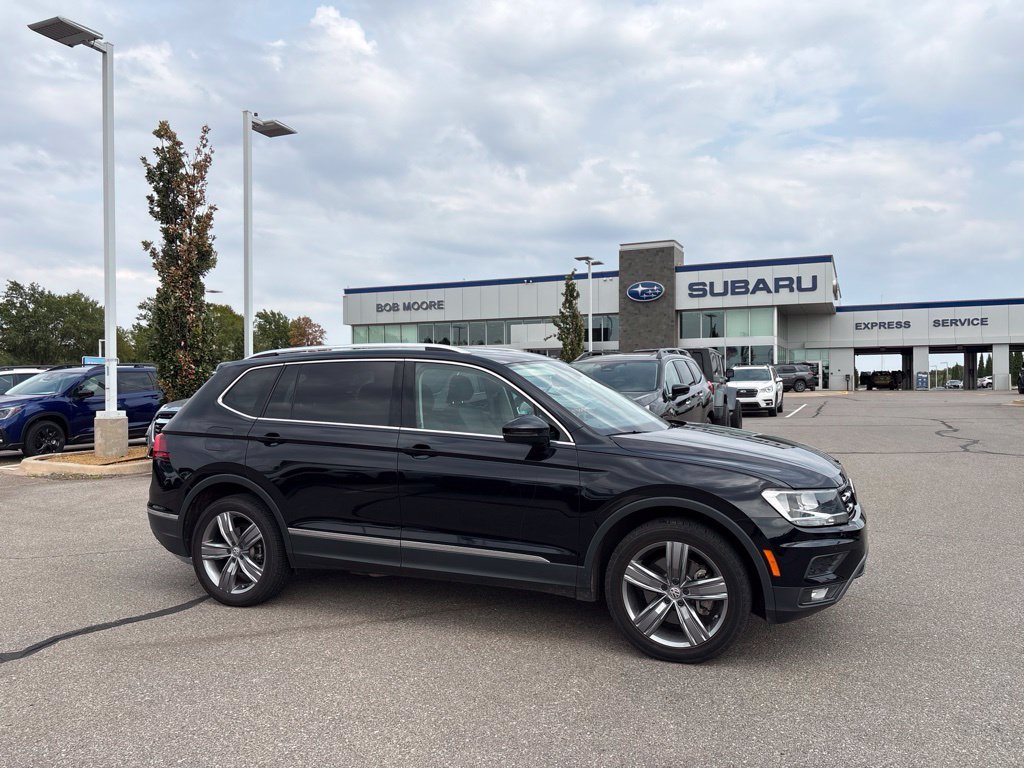 Used 2021 Black Volkswagen 2.0T SEL image 1