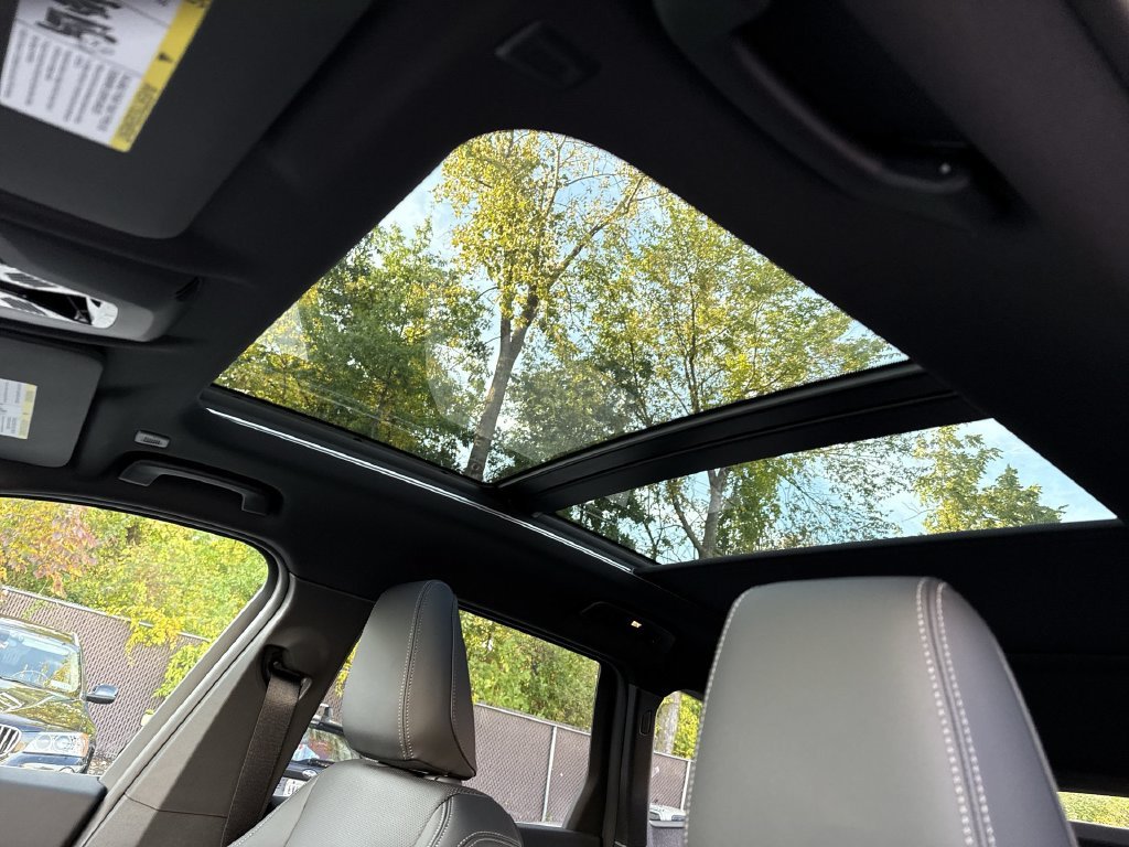 New 2027 Green BMW xDrive28i image 22
