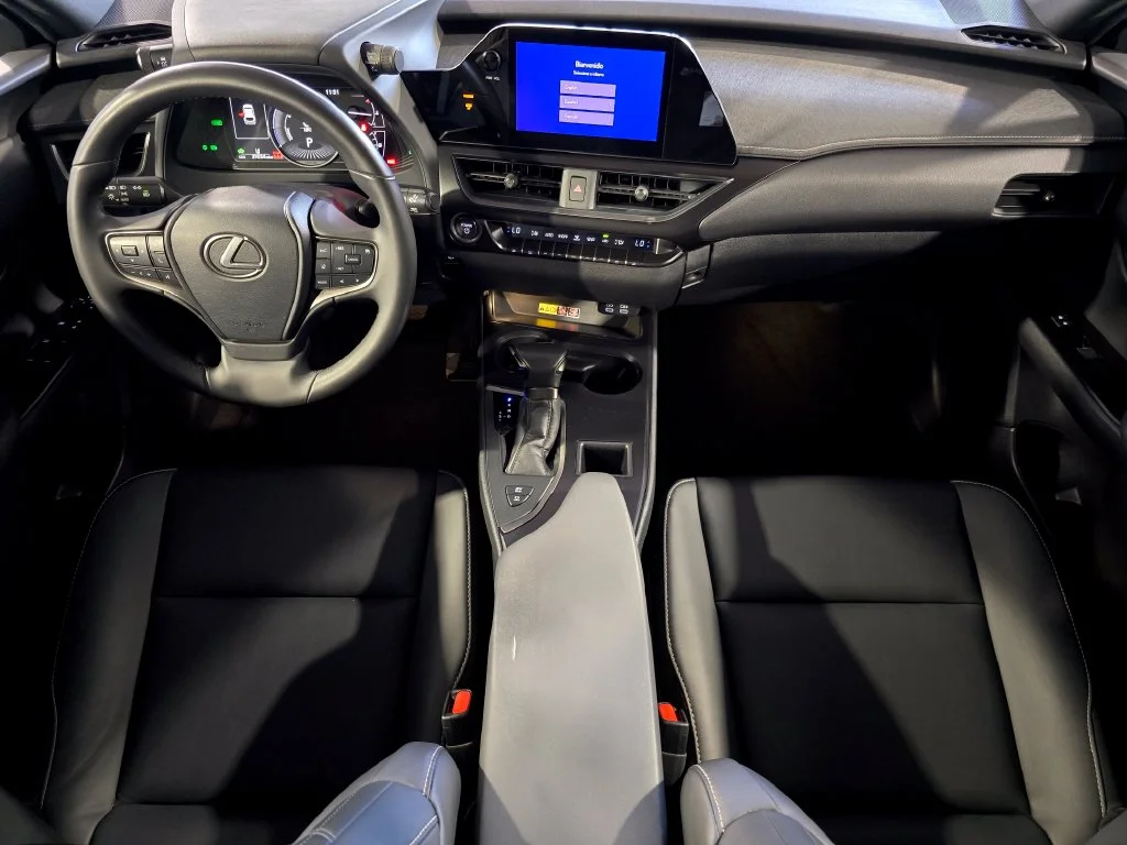 Used 2023 White Lexus 250h Base image 30