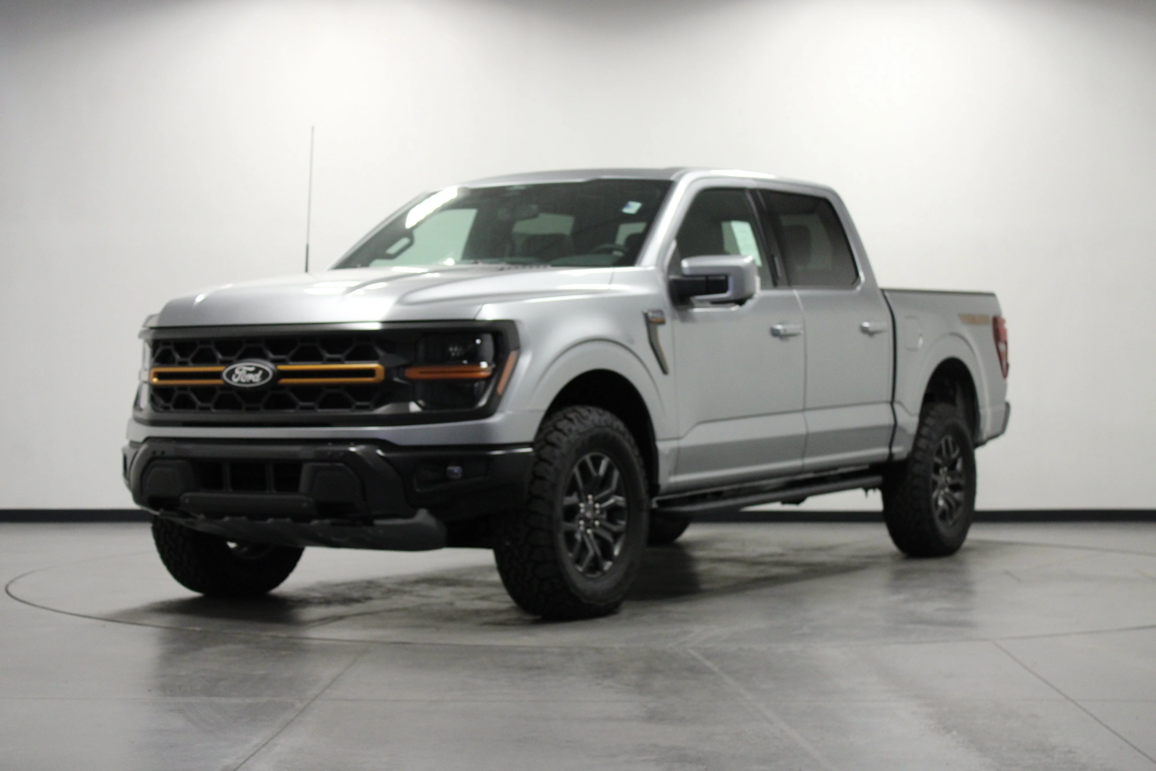 New 2026 Iconic Silver Metallic Ford Tremor® image 8