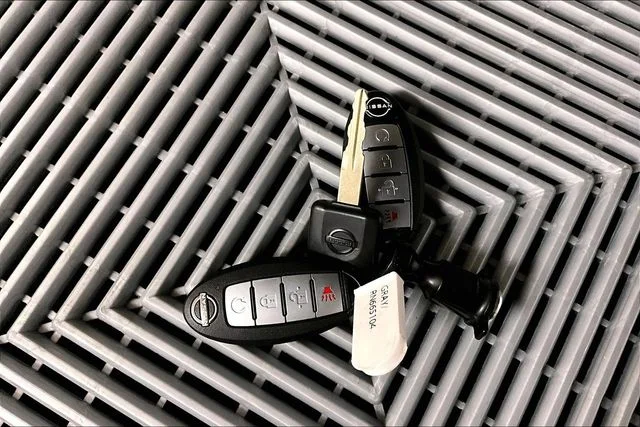 Used 2024 Boulder Gray Pearl Nissan PRO-4X image 12