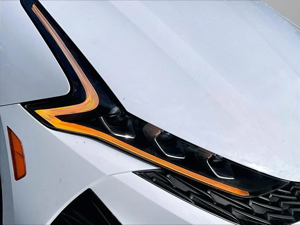 Used 2021 White Kia GT-Line image 30