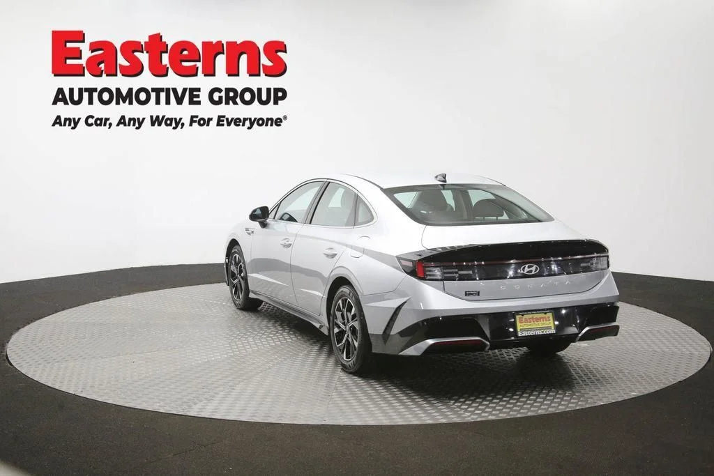 Used 2025 Silver Hyundai SEL image 68