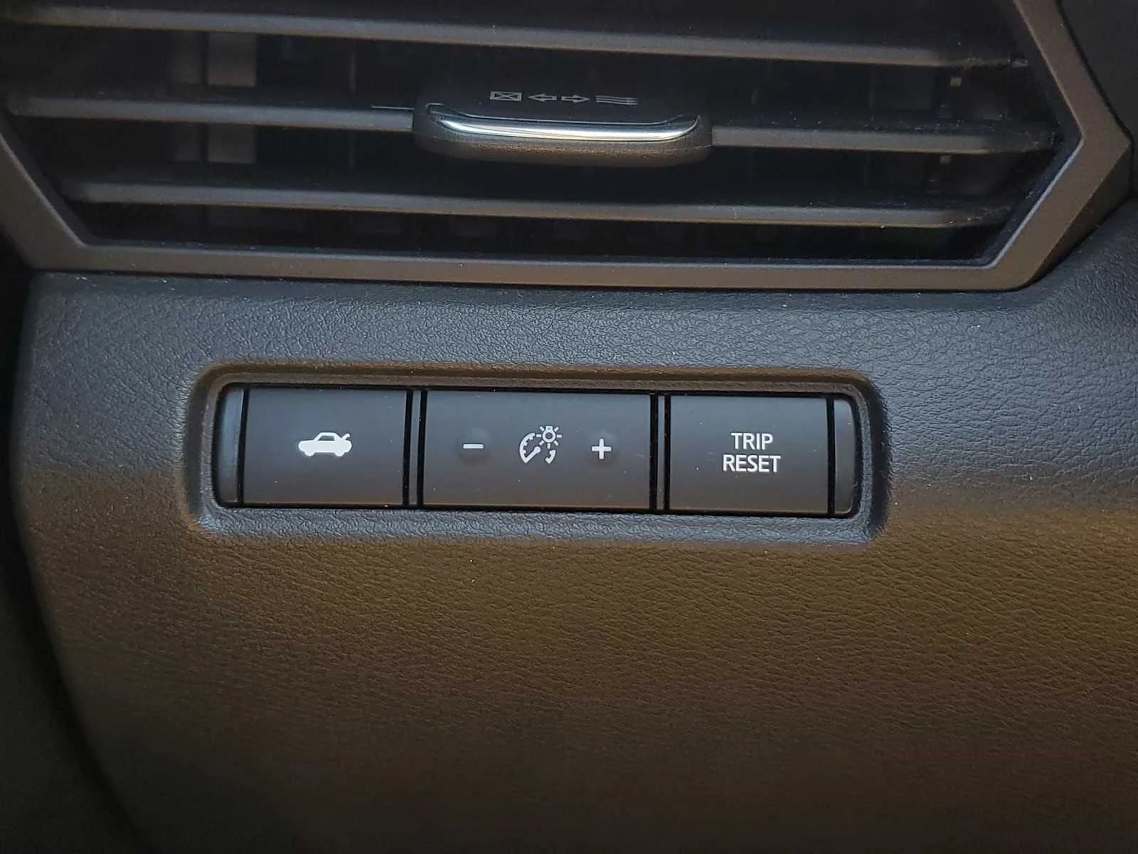 Used 2024 Gun Metallic Nissan 2.5 SV image 30