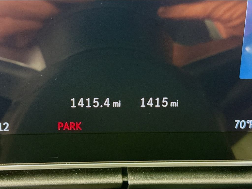 2025 Mercedes-Benz C-Class Sedan C 300 - Photo 13