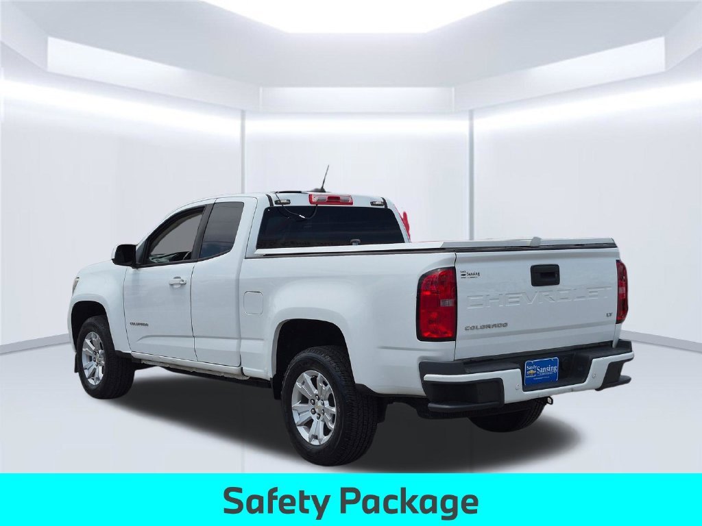 Used 2022 White Chevrolet LT image 4