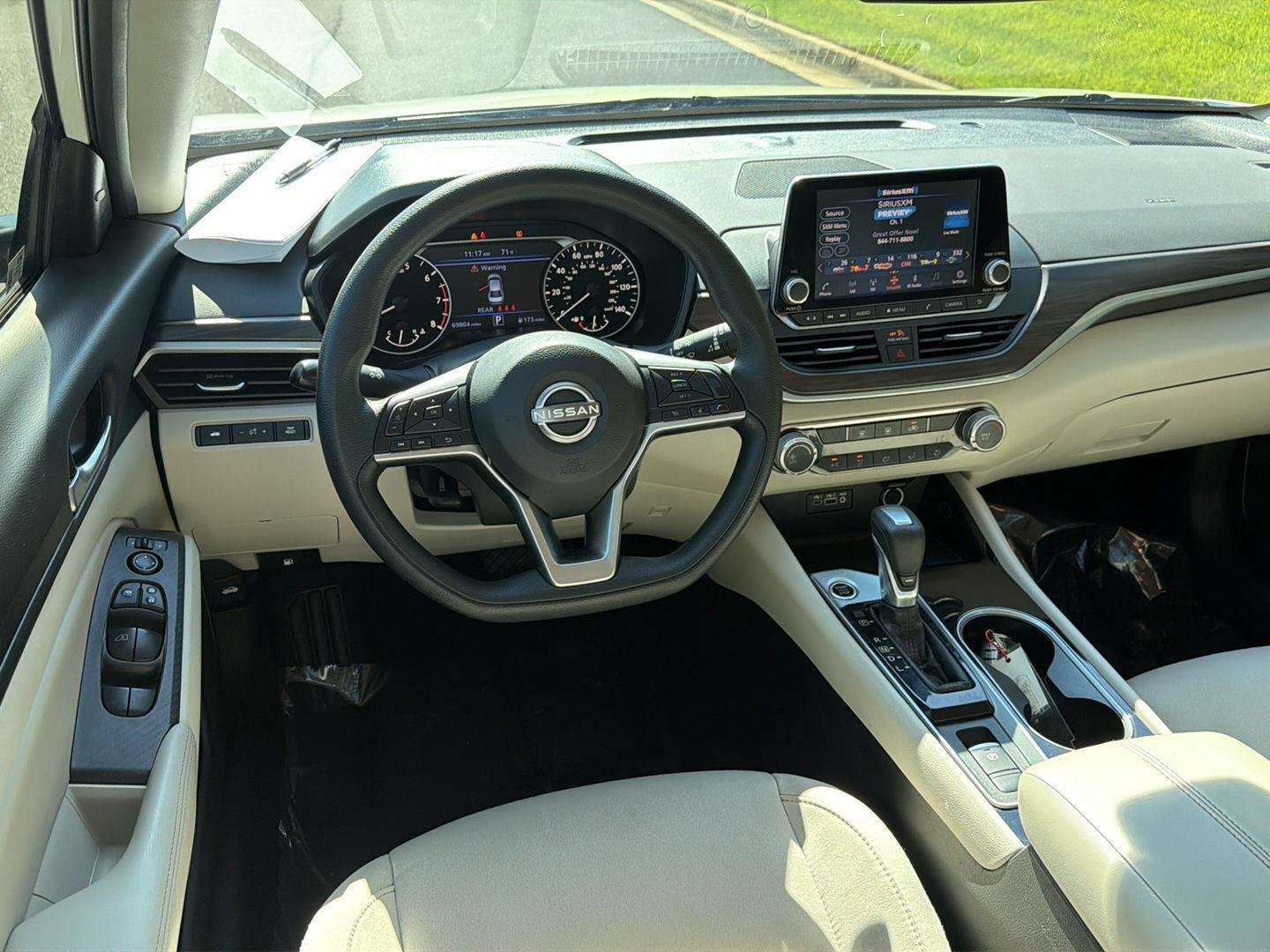 Used 2024 Pearl White Tricoat Nissan 2.5 SV image 18