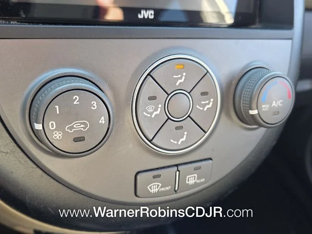 Used 2012 Silver Kia Exclaim image 24