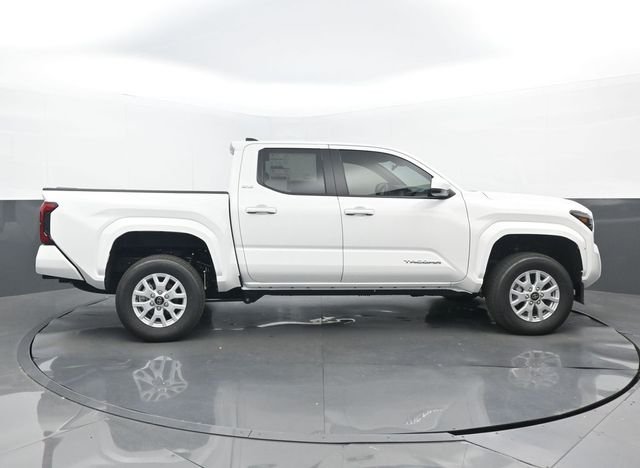New 2026 Ice Cap Toyota SR5 image 2