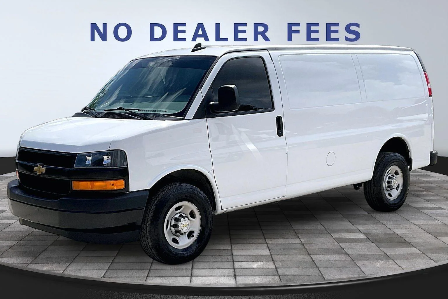 2023 Chevrolet Express 2500 Work Van HD's photo