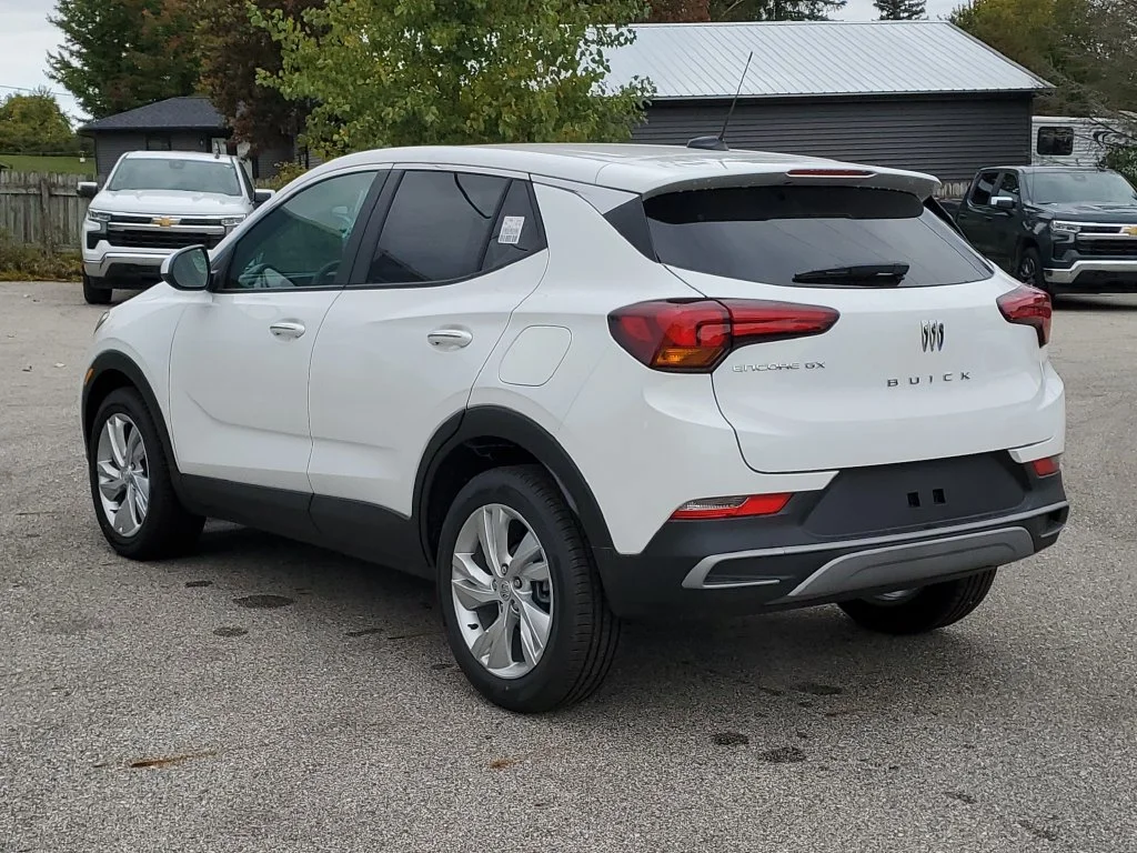 New 2026 Summit White Buick Preferred image 4