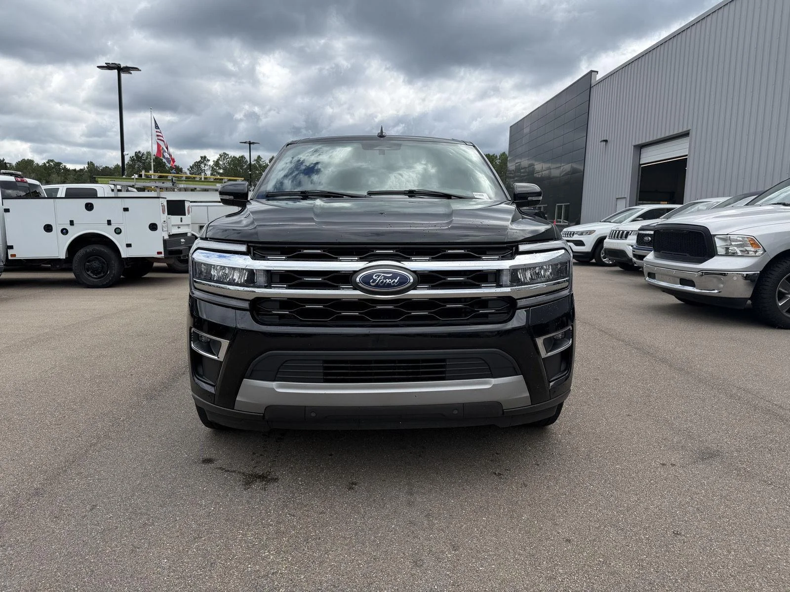 Used 2024 Agate Black Ford Limited image 2