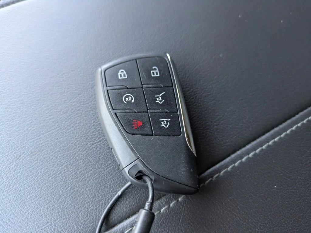 Used 2025 White Chevrolet LT image 32