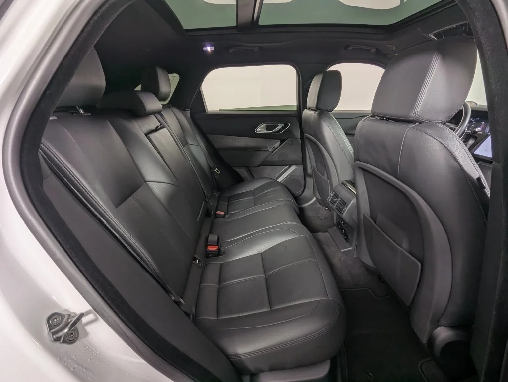 Certified Used 2025 White Land Rover Dynamic SE image 33