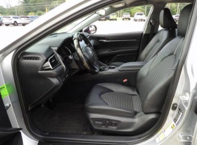 2024 Toyota Camry SE - Photo 8