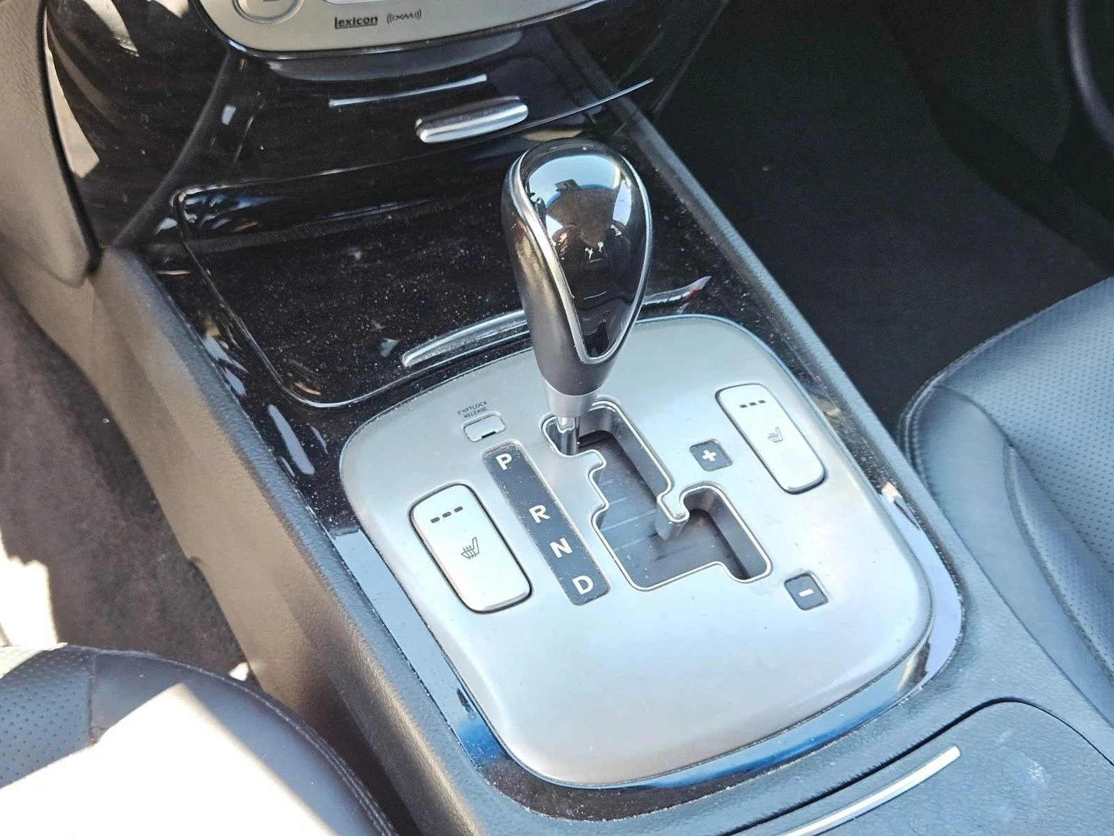 Used 2013 Titanium Gray Metallic Hyundai 3.8L image 14