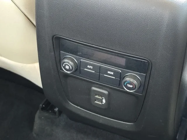 Used 2022 Black Buick Essence image 17