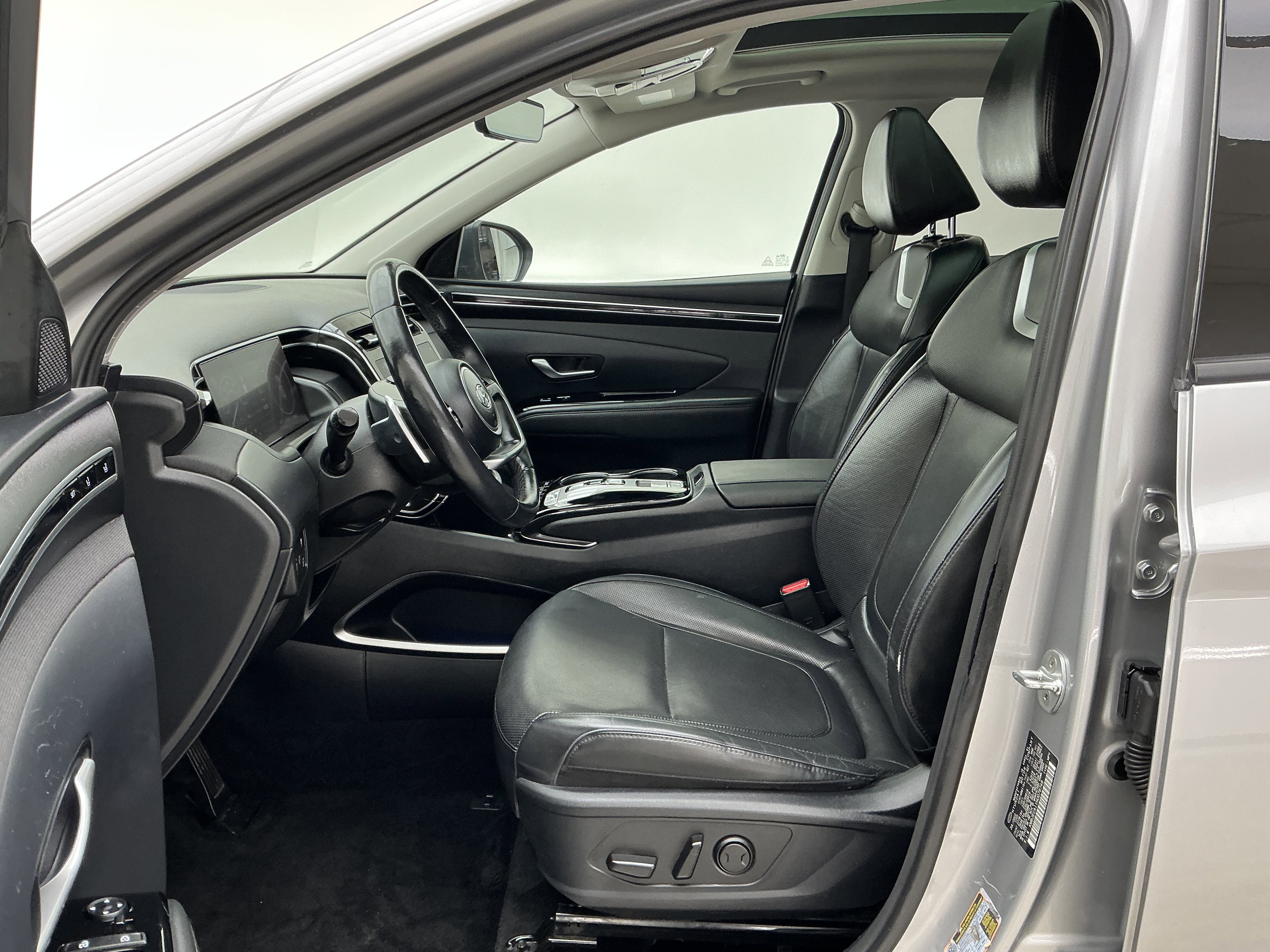 2022 Hyundai Tucson Limited - Photo 17