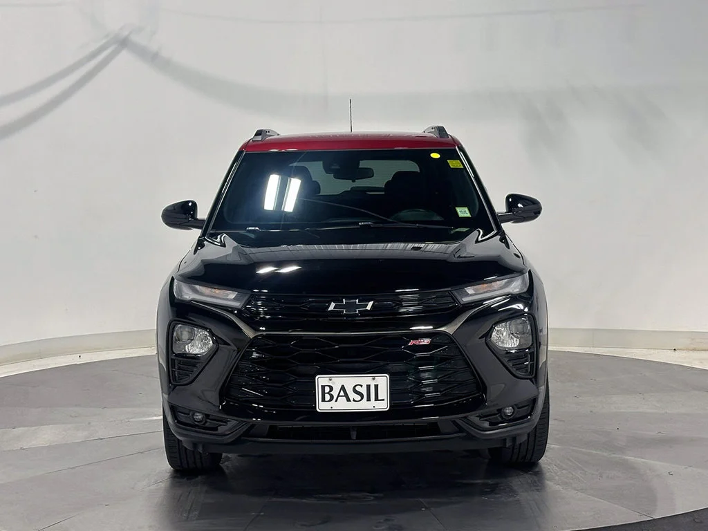 Used 2021 MOSAIC BLACK METALLIC Chevrolet RS image 9