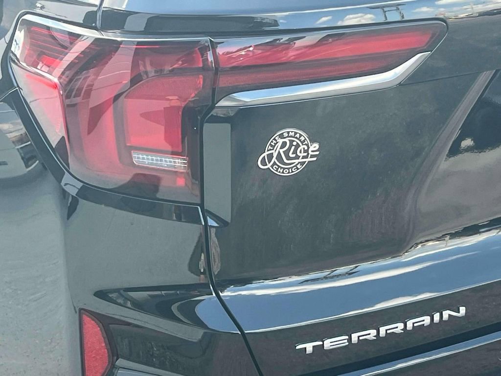 2026 GMC Terrain AT4 - Photo 10