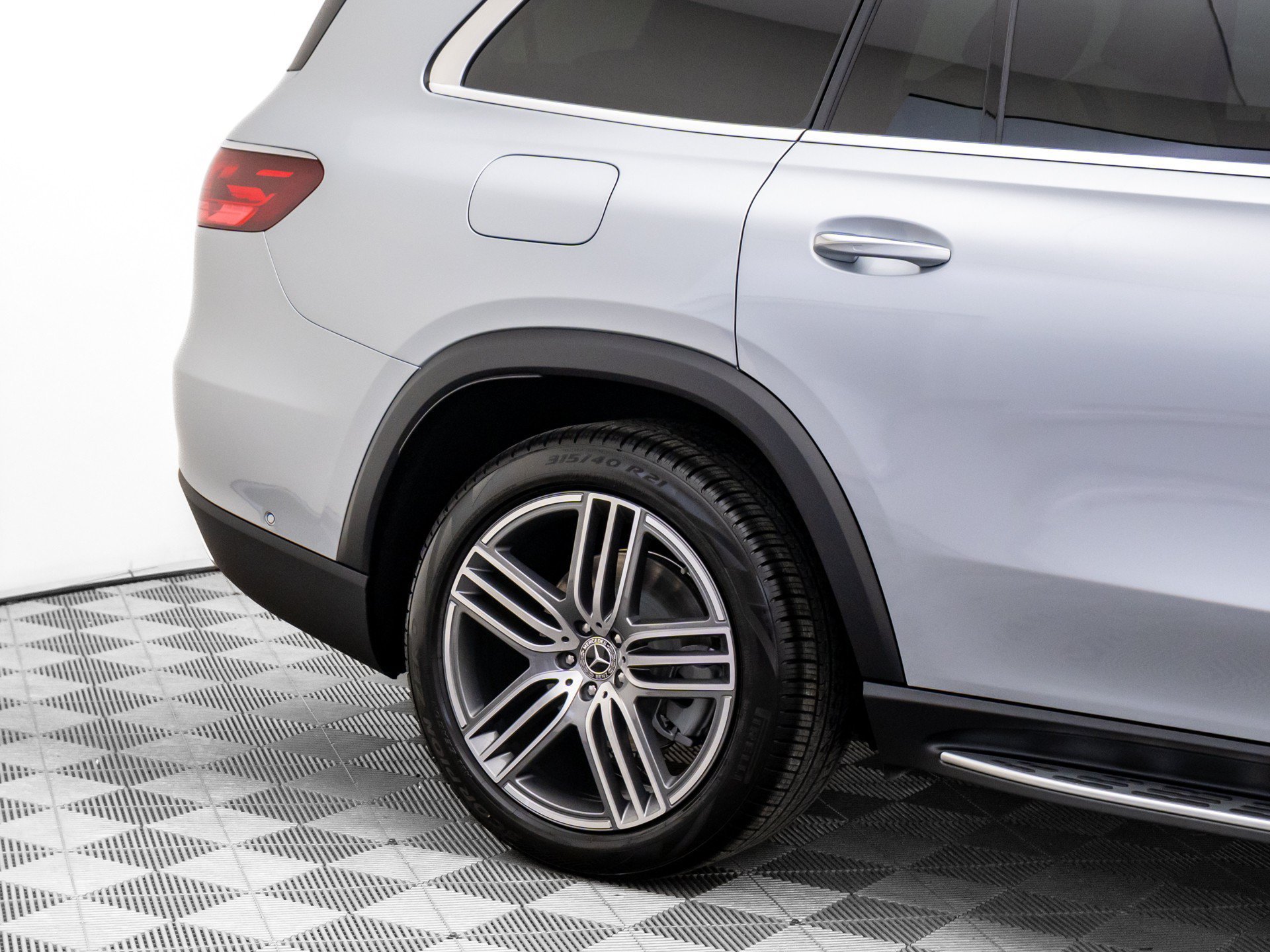 New 2026 Silver Mercedes-Benz GLS 450 image 74
