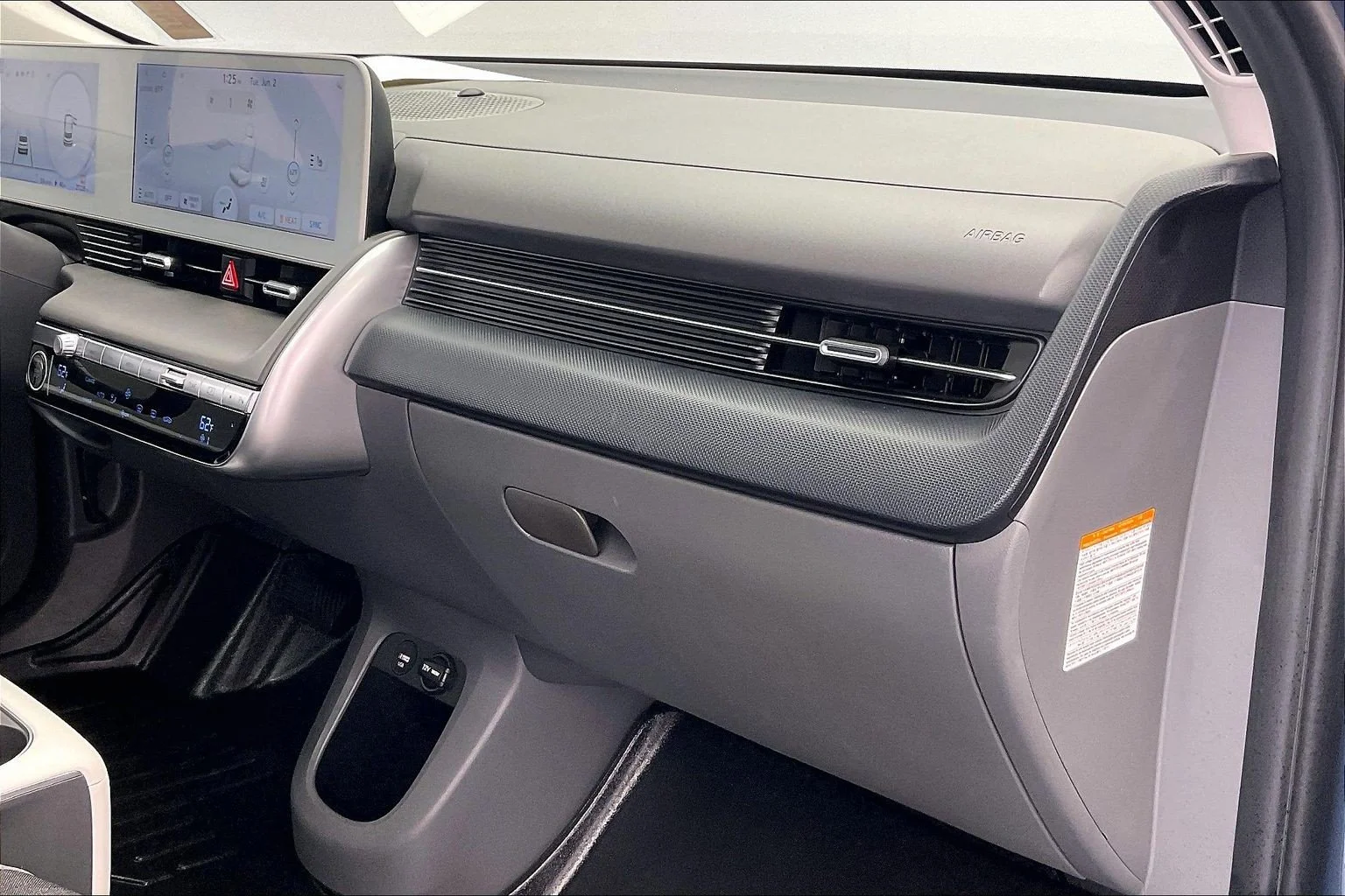 Used 2023 Digital Teal Hyundai SE image 16