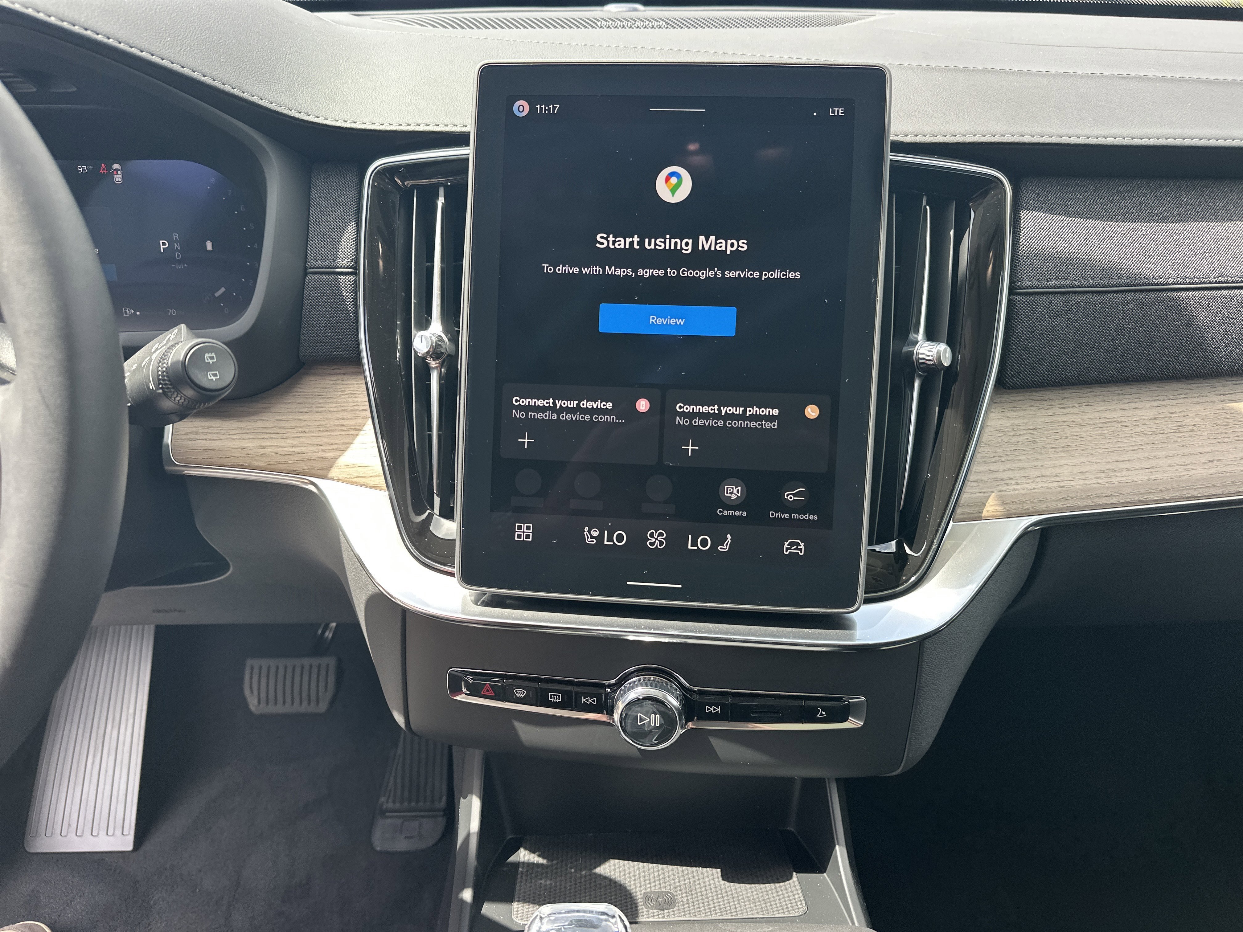New 2026 Crystal White Volvo Plus image 19