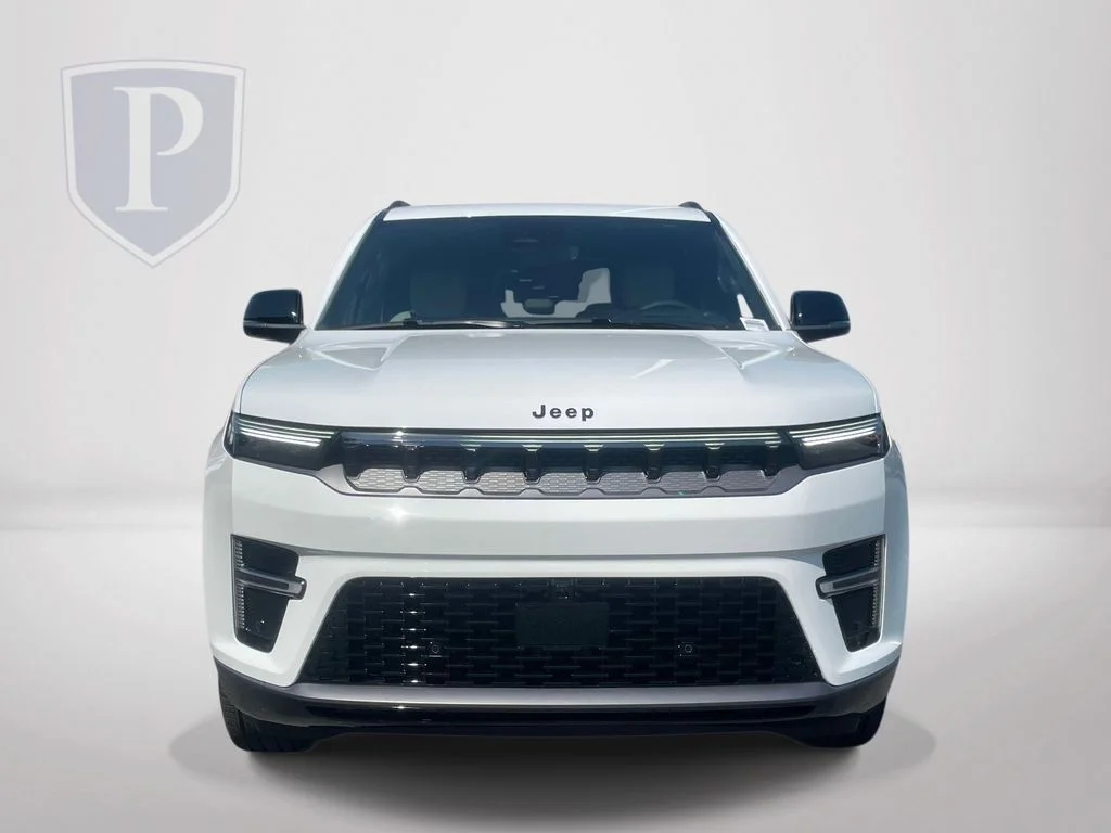 New 2026 Bright White Clear-Coat Exterior Paint Jeep Limited Reserve image 3
