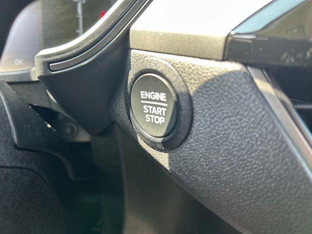 Used 2025 White Ford Active image 20