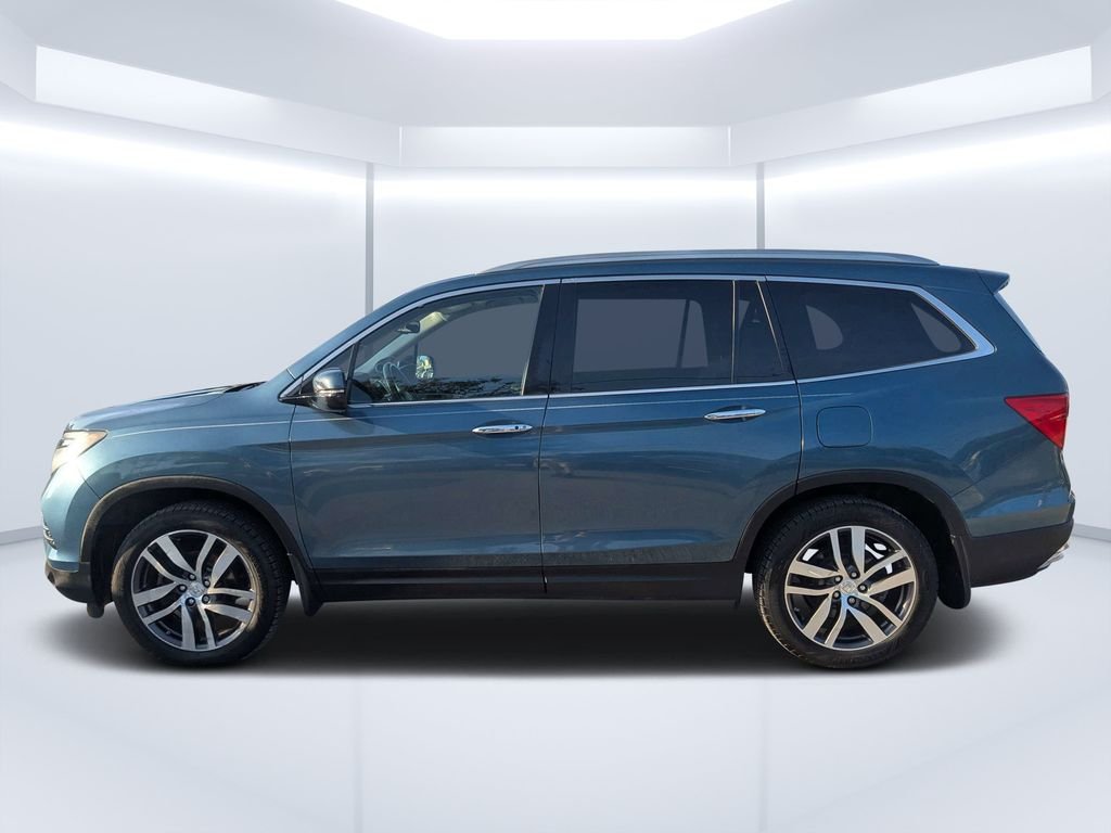 Used 2016 Blue Honda Touring image 6