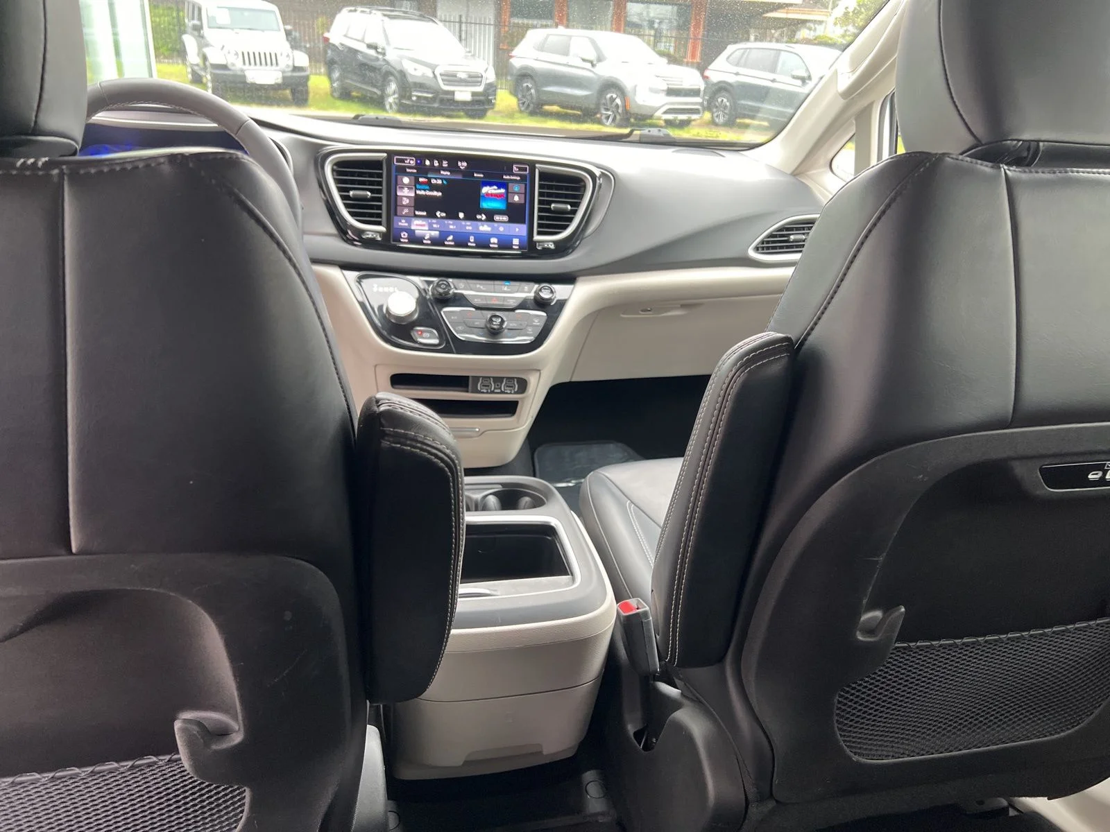 Used 2023 White Chrysler Touring L image 16